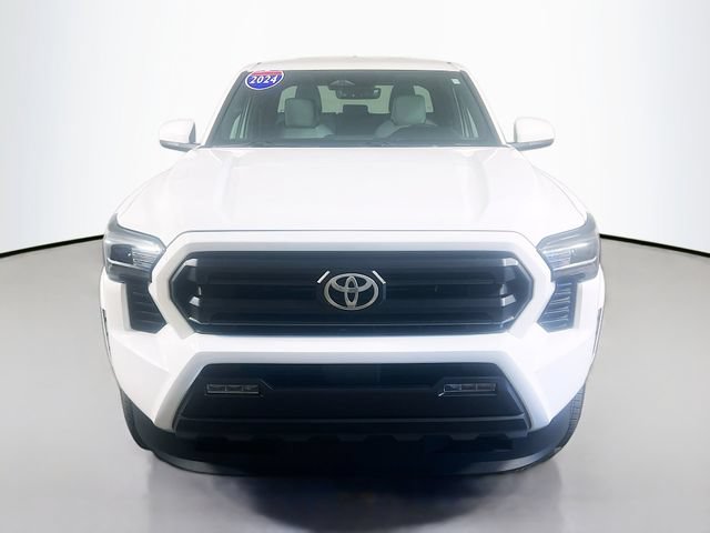 Used 2024 Toyota Tacoma SR5 AWD/4WD image 3