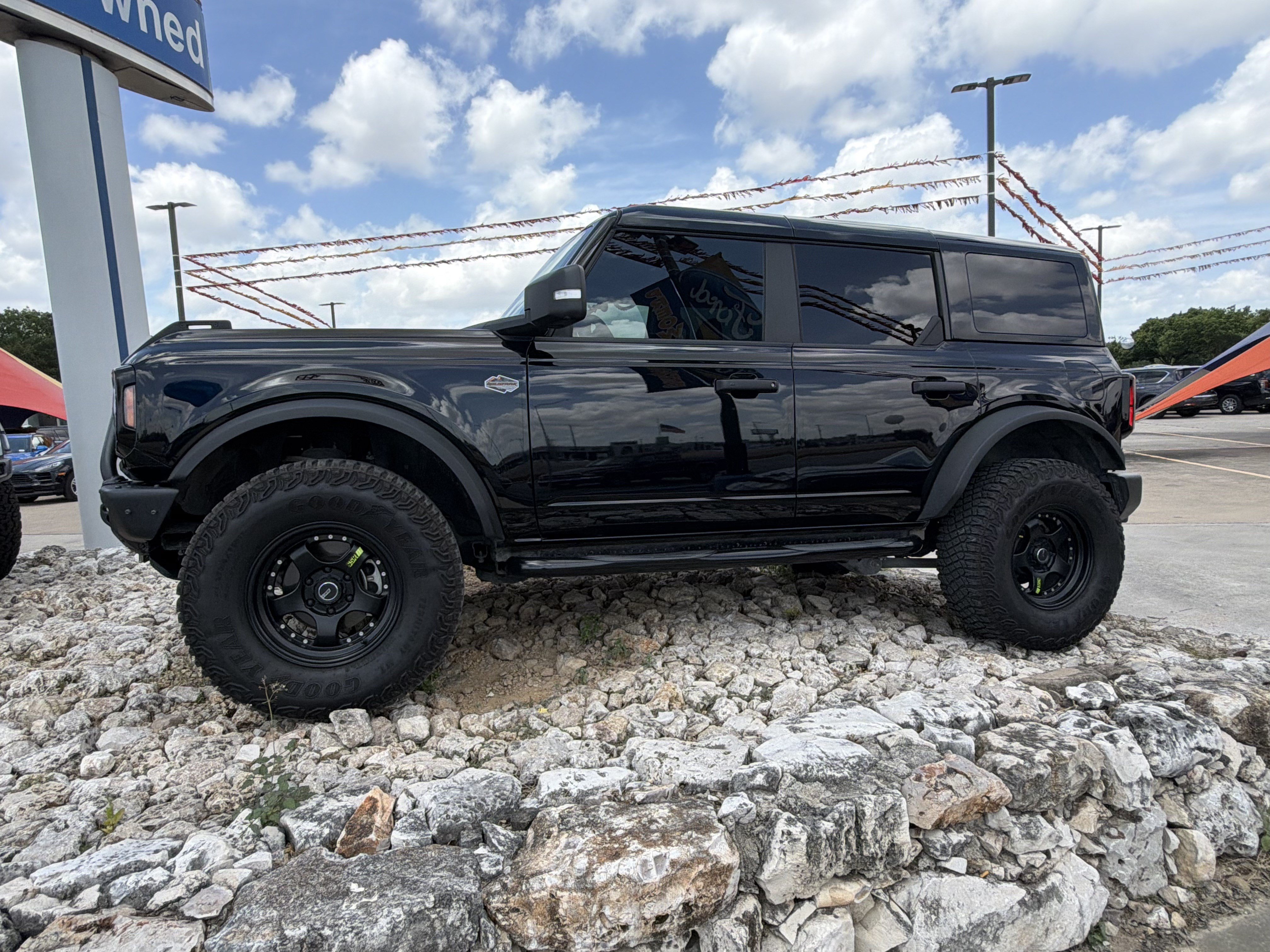 Used 2024 Ford Bronco Wildtrak AWD/4WD image 8