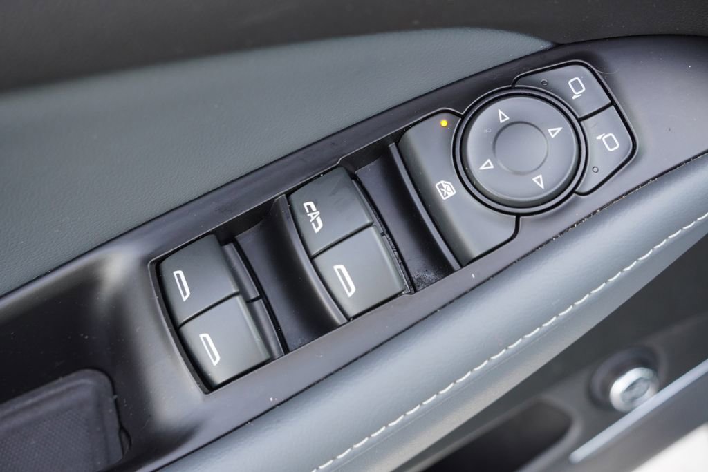 Certified 2023 Buick Enclave Essence image 23