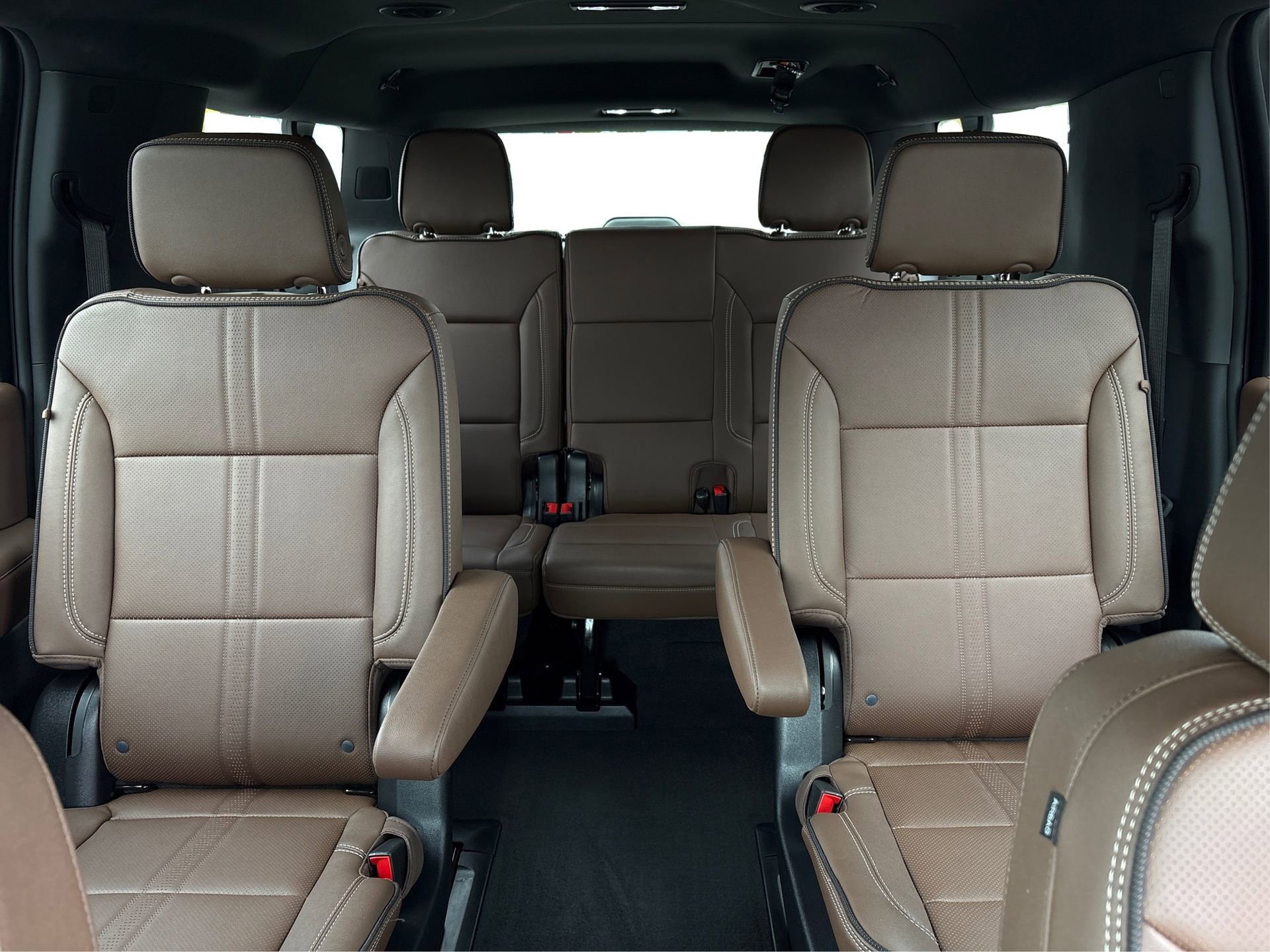 Used 2026 Chevrolet Suburban High Country image 17