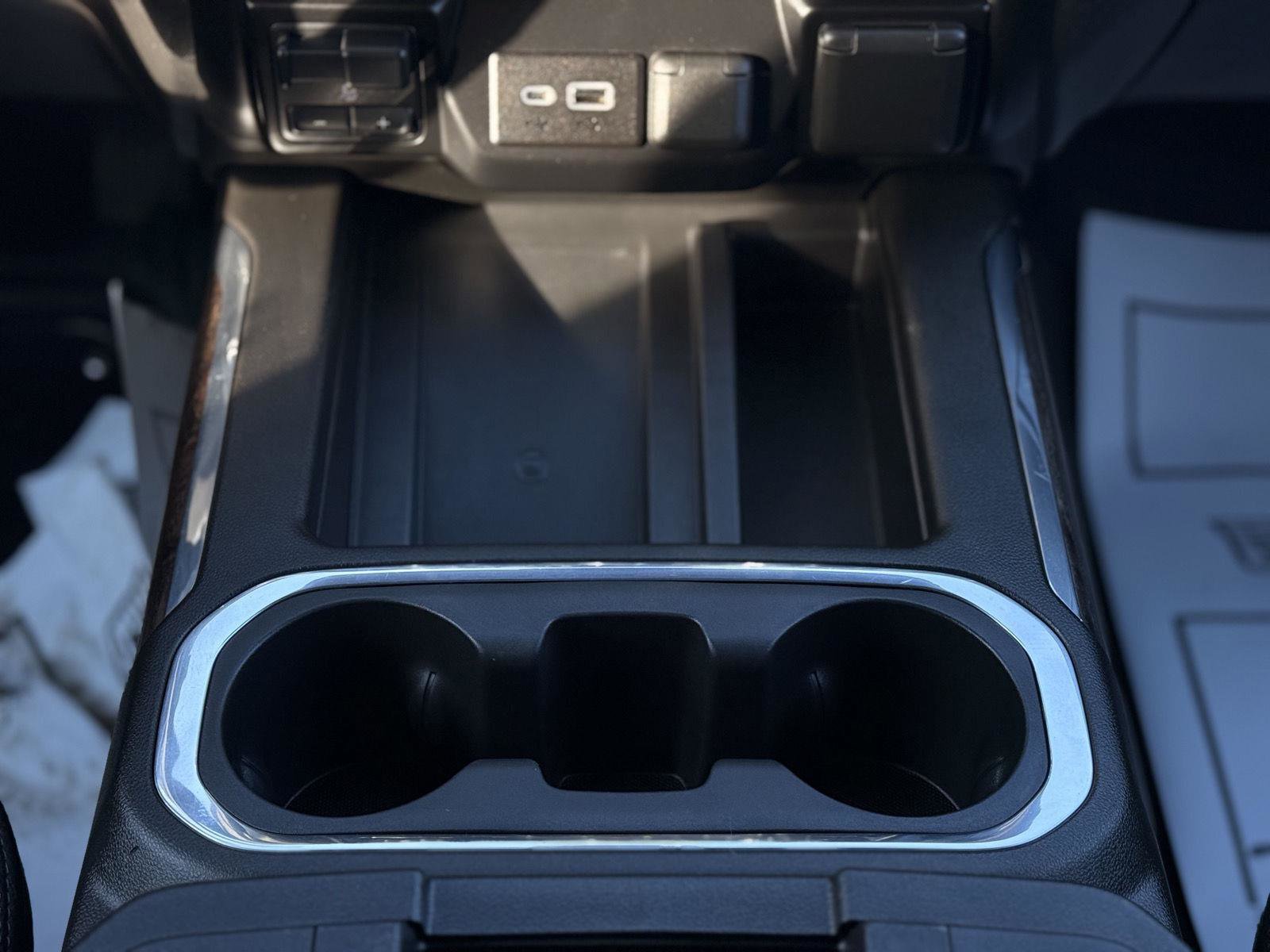 Used 2023 GMC Sierra 3500 Denali w/ Denali Black Diamond Edition image 24