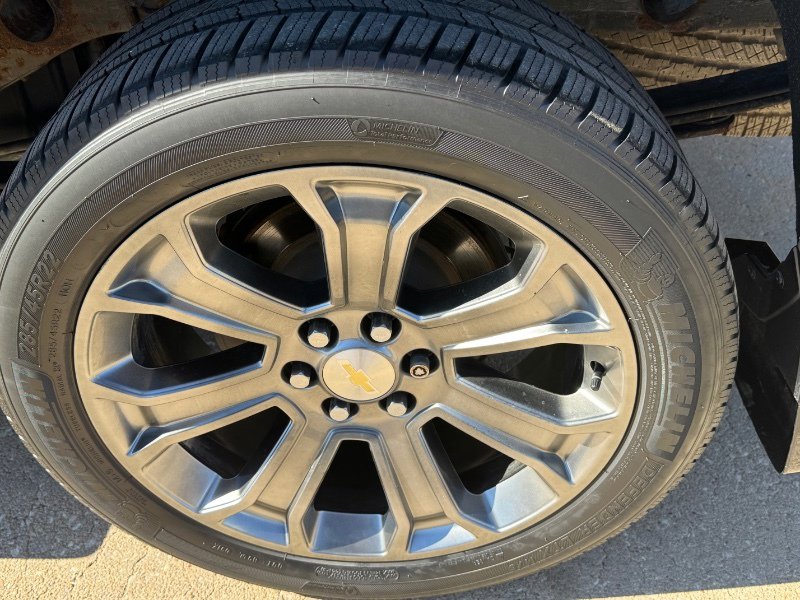 Used 2018 Chevrolet Silverado 1500 High Country image 36