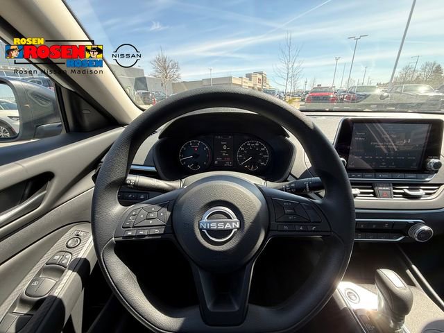 Certified 2025 Nissan Altima 2.5 S FWD image 12
