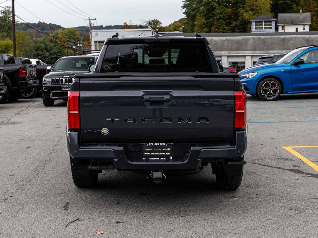 Used 2024 Toyota Tacoma SR5 AWD/4WD image 5