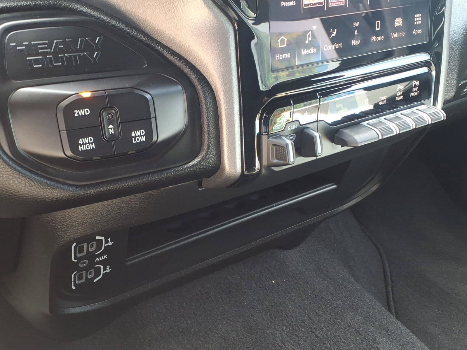 Certified 2026 RAM 2500 Big Horn AWD/4WD image 23