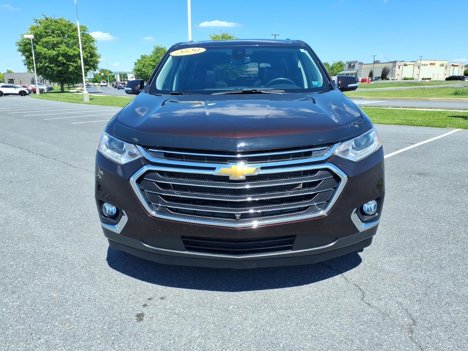Used 2020 Chevrolet Traverse LT w/ LT Premium Package AWD/4WD image 2