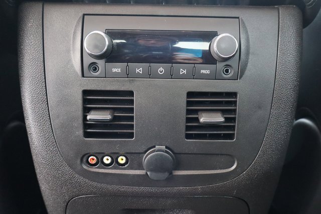 Used 2013 Chevrolet Avalanche LTZ image 34