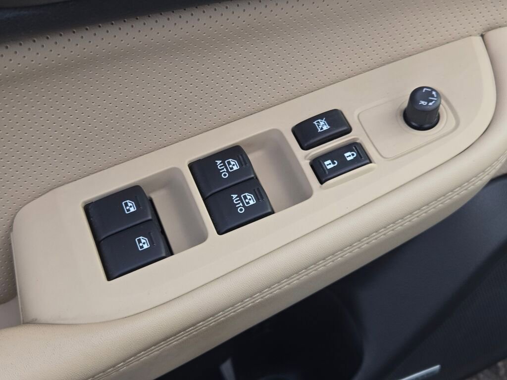 Used 2016 Subaru Outback 2.5i Limited image 19