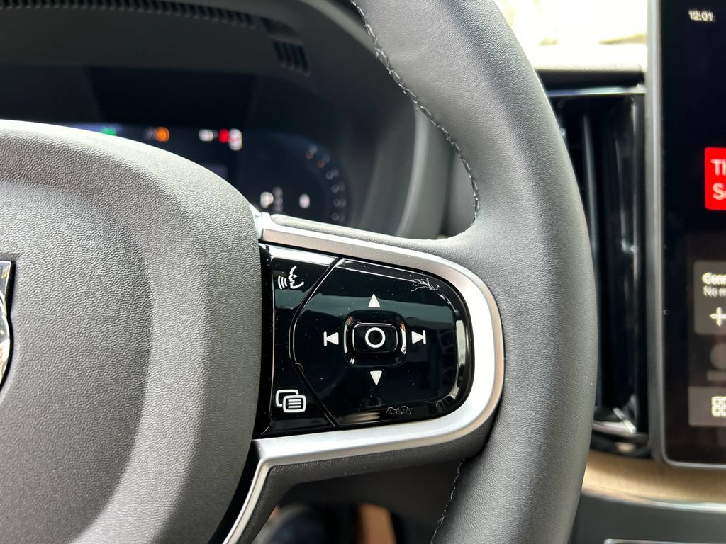 New 2026 Volvo XC60 B5 Plus w/ Climate Package AWD/4WD image 14