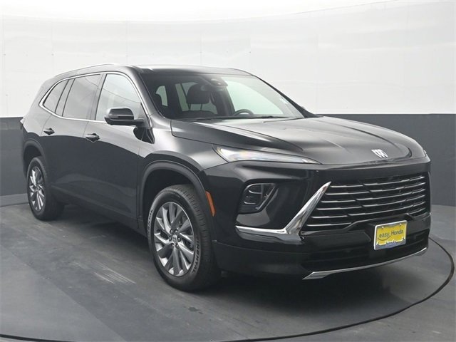 Used 2025 Buick Enclave Preferred image 2