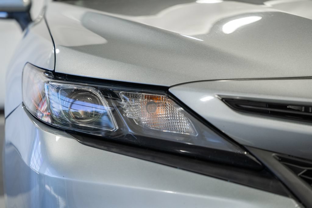 Used 2024 Toyota Camry SE FWD image 11