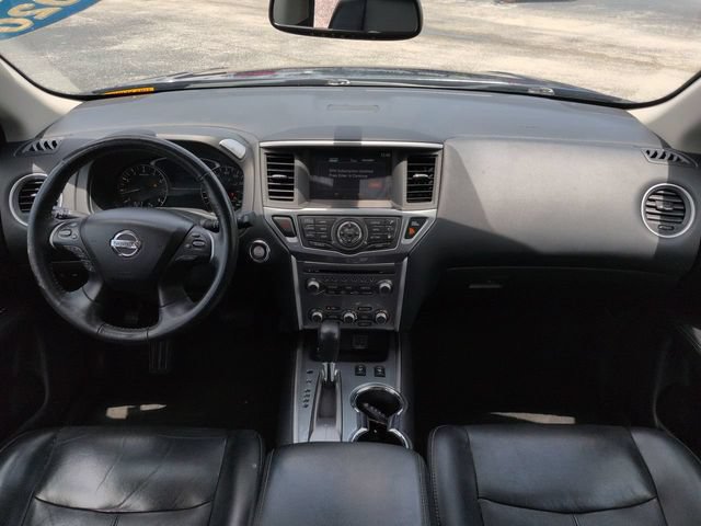 Used 2020 Nissan Pathfinder SL w/ Cargo Package FWD image 16