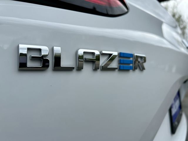 Used 2024 Chevrolet Blazer EV LT AWD/4WD image 31