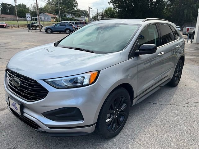 Used 2024 Ford Edge SE w/ Black Appearance Package image 13