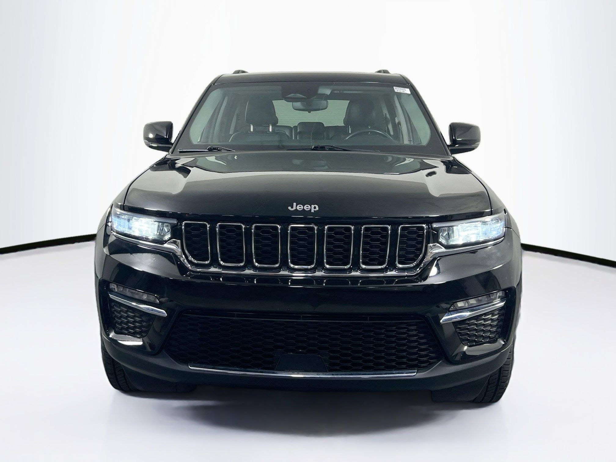 Used 2022 Jeep Grand Cherokee Limited image 2