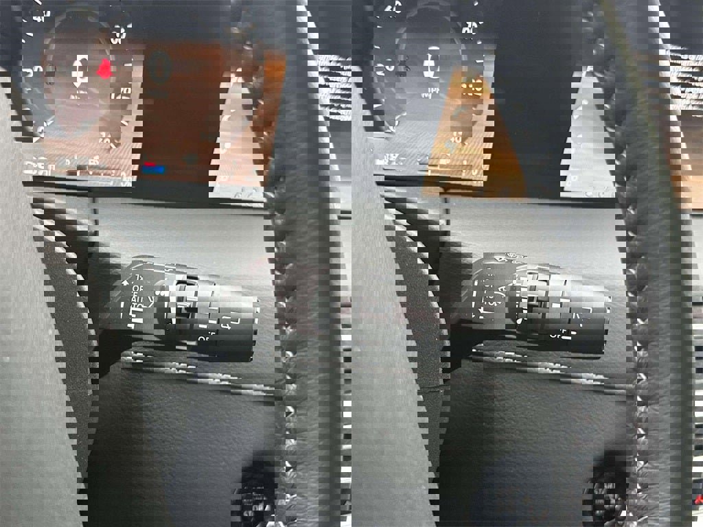 New 2025 Nissan Armada SL w/ Captain's Chari Seat Package image 26