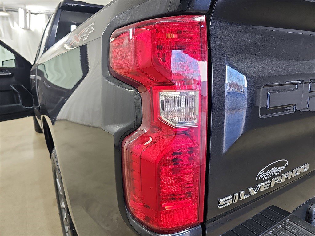 Certified 2023 Chevrolet Silverado 1500 LT image 19