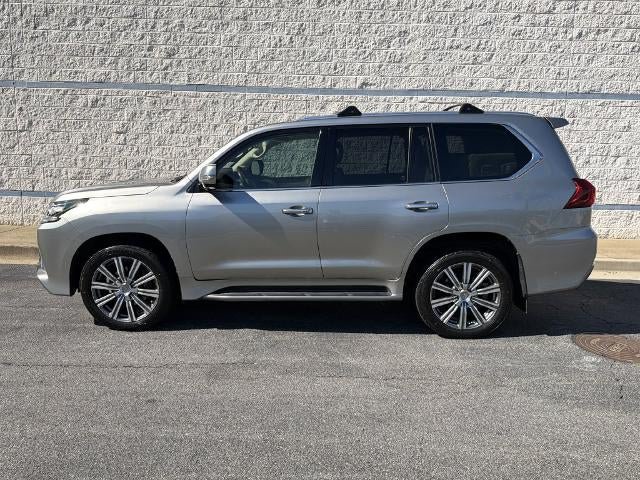 Used 2017 Lexus LX 570 4WD w/ Luxury Package image 4