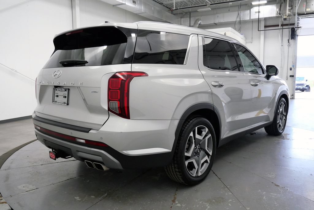 Used 2024 Hyundai Palisade Limited AWD/4WD image 7