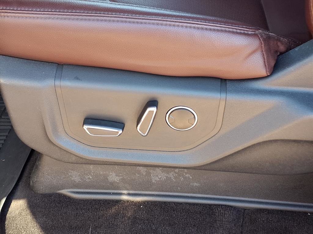 Used 2023 Ford Expedition Limited image 4