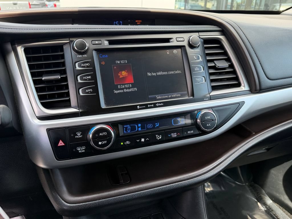 Used 2017 Toyota Highlander Plus FWD image 24