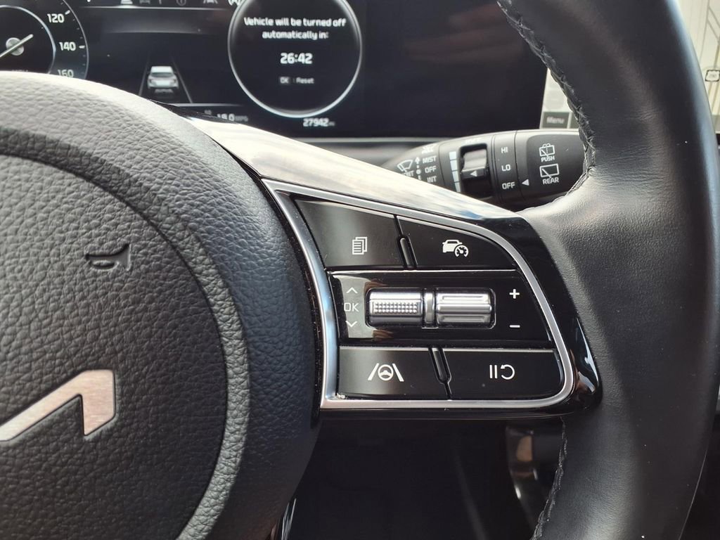 Used 2024 Kia Seltos EX FWD image 20