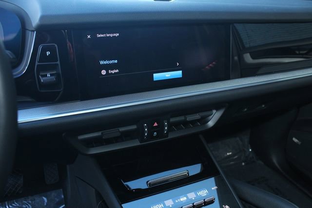 Certified 2025 Porsche Cayenne Base image 17