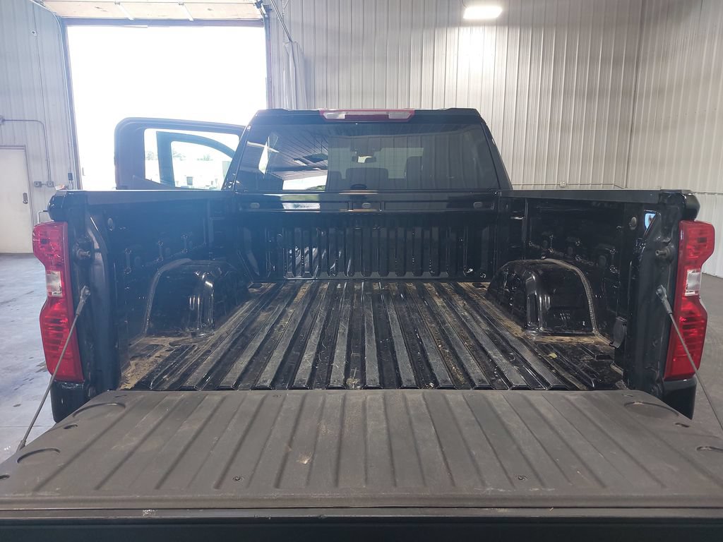 Used 2023 Chevrolet Silverado 1500 LT AWD/4WD image 12