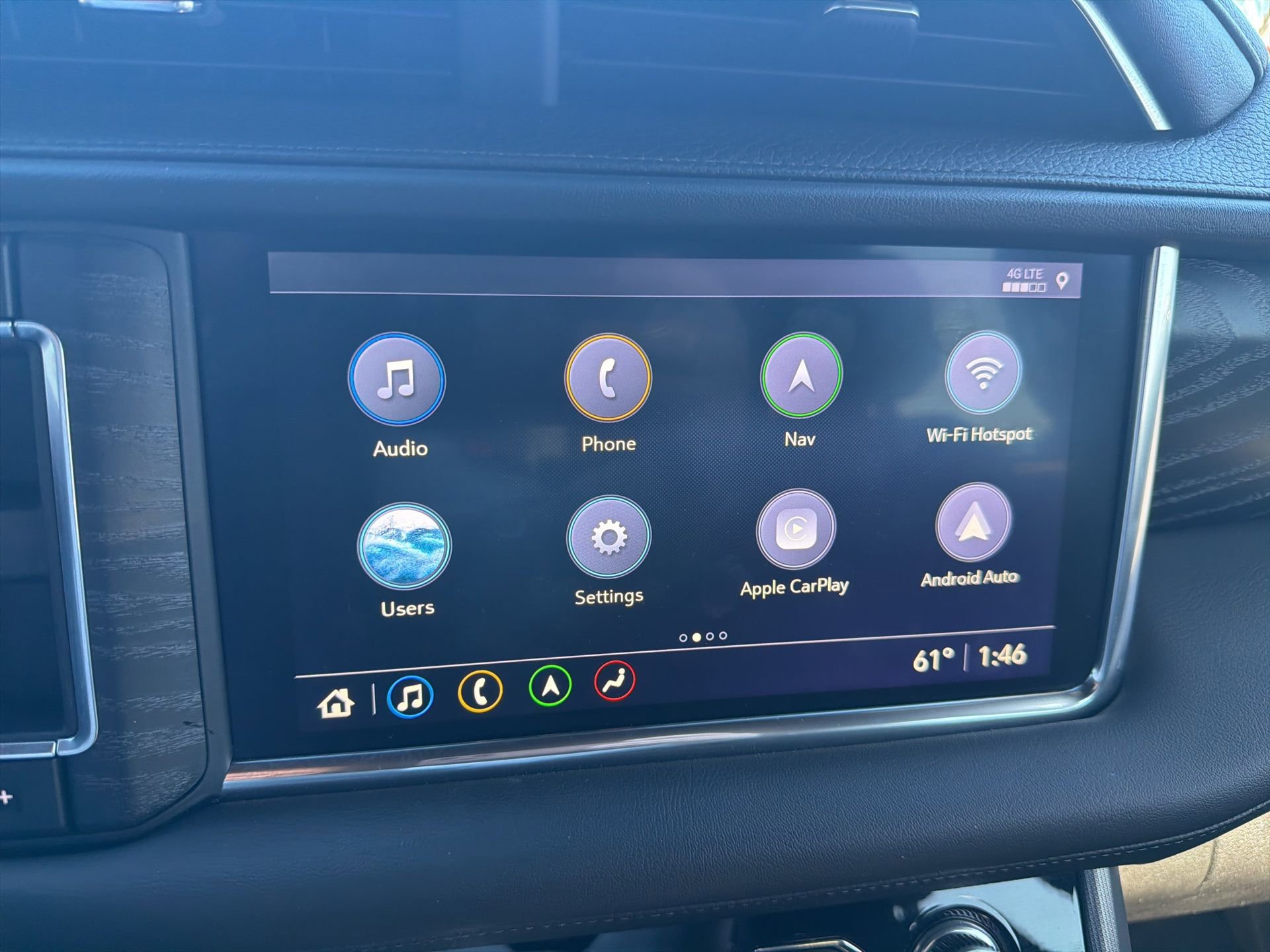 Used 2021 GMC Yukon XL Denali w/ Denali Premium Package image 10