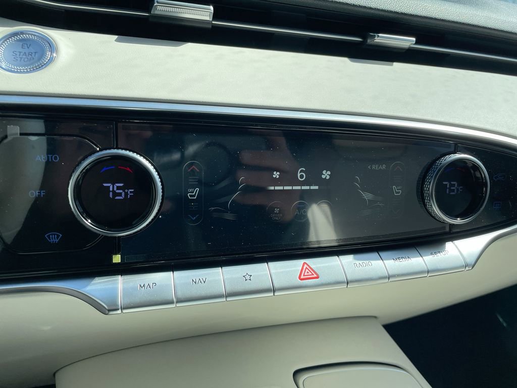 New 2025 Genesis Electrified GV70 Advanced image 42