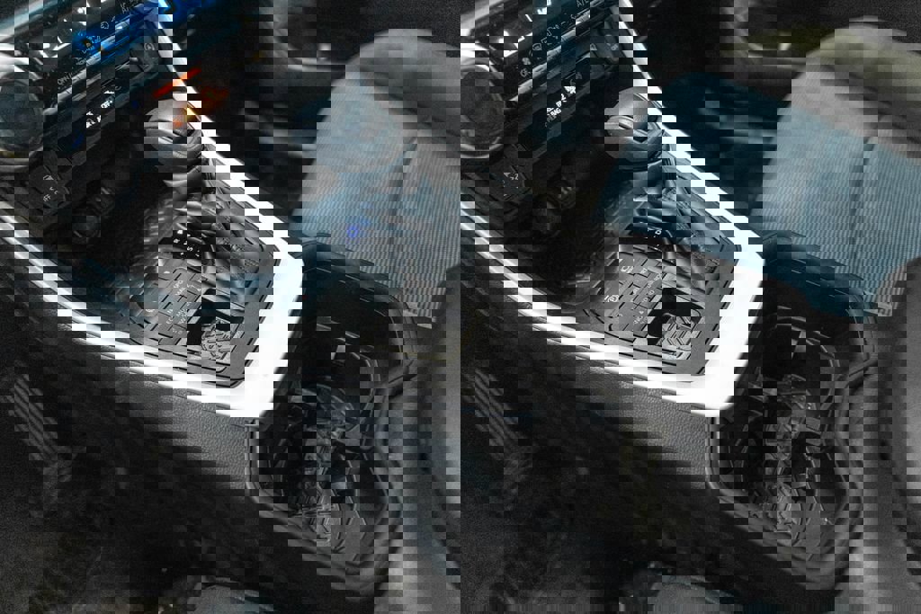 Used 2024 Toyota RAV4 LE AWD/4WD image 22