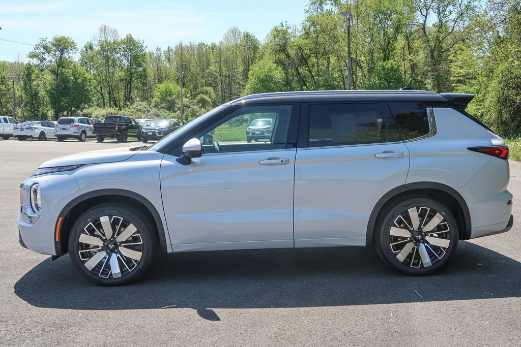 New 2026 Mitsubishi Outlander SEL AWD/4WD image 3