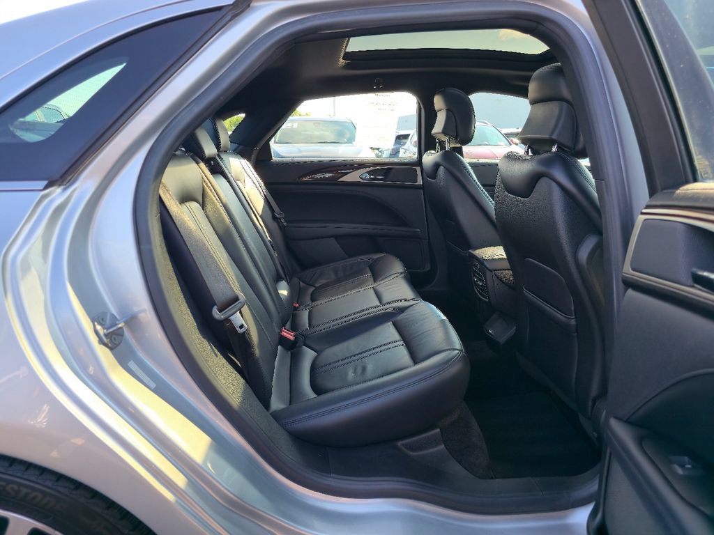 Used 2018 Lincoln MKZ Select w/ Select Plus Package AWD/4WD image 24