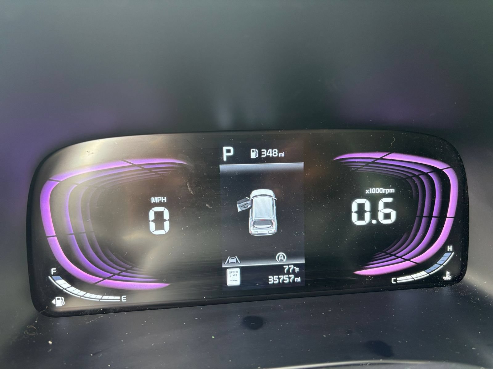 Used 2025 Kia Soul LX w/ LX Technology Package FWD image 37