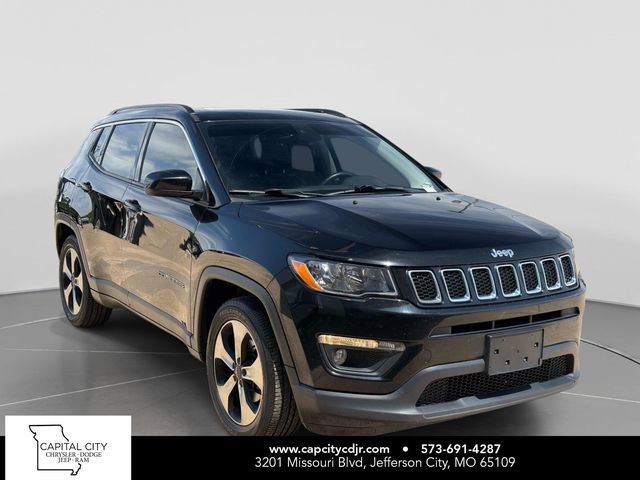 Used 2017 Jeep Compass Latitude w/ Popular Equipment Group FWD image 1