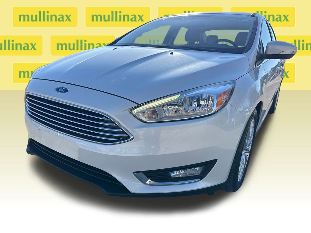 Used 2015 Ford Focus Titanium image 9