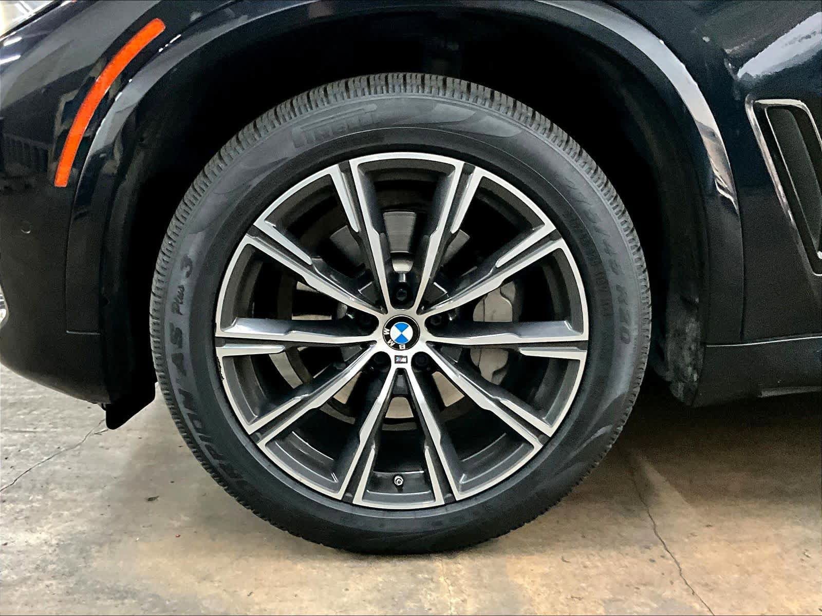 Used 2019 BMW X5 xDrive40i w/ M Sport Package image 11