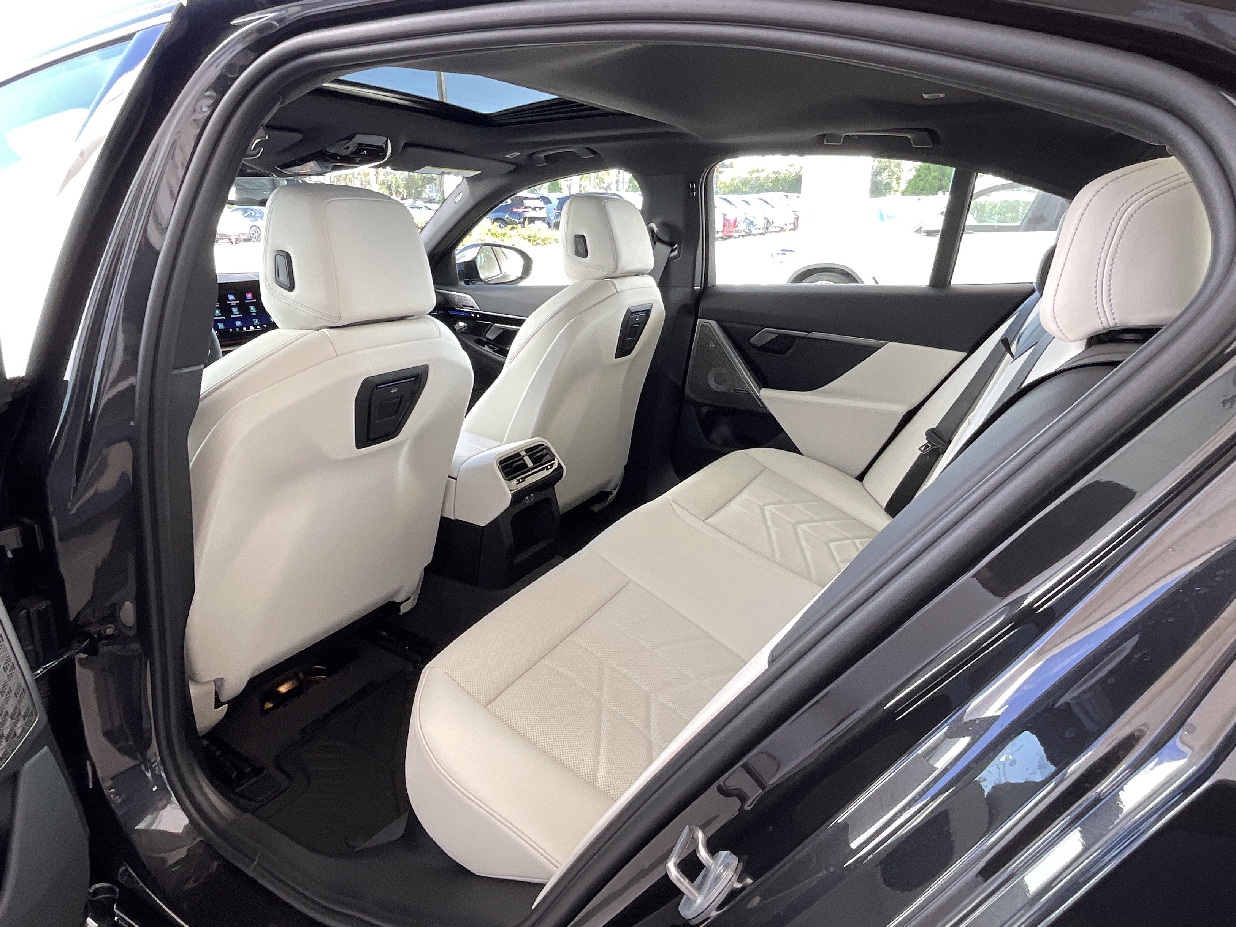 New 2026 BMW 530i w/ M Sport Package image 24