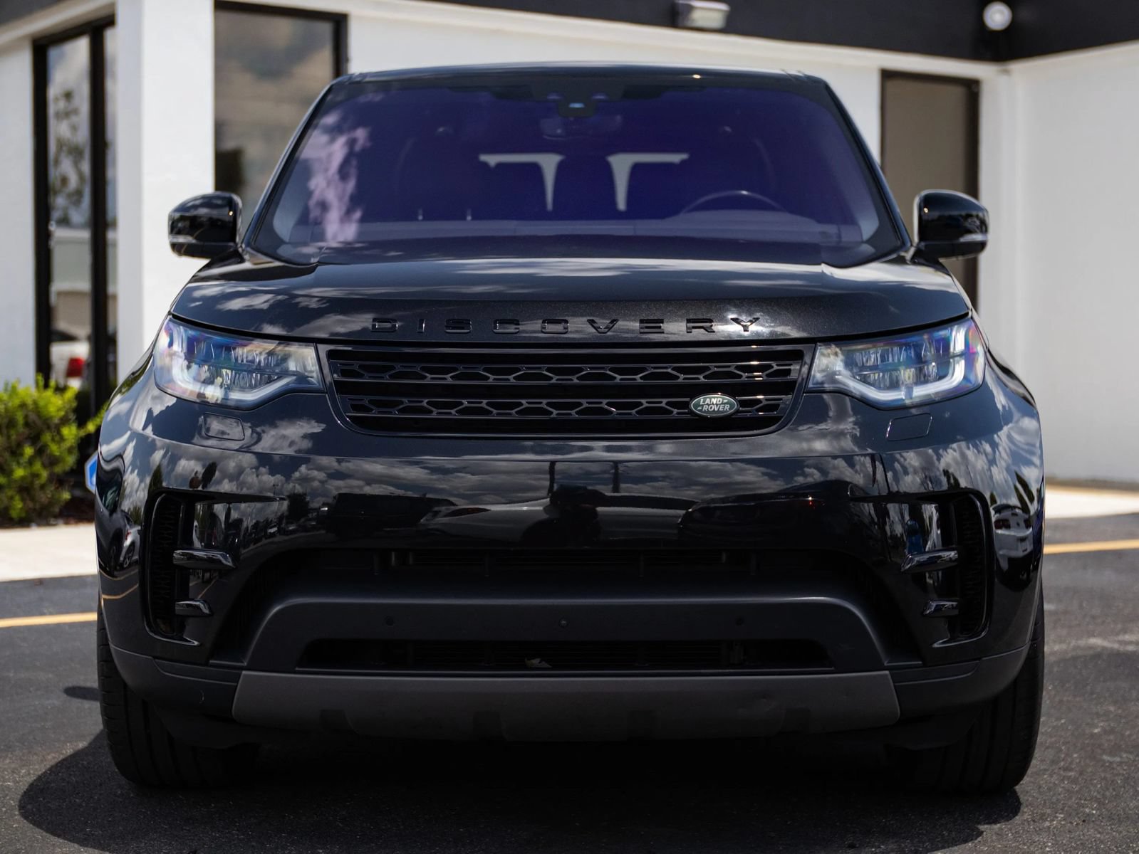 Used 2018 Land Rover Discovery HSE AWD/4WD image 6