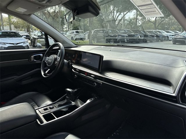 Used 2024 Kia Sorento S image 29
