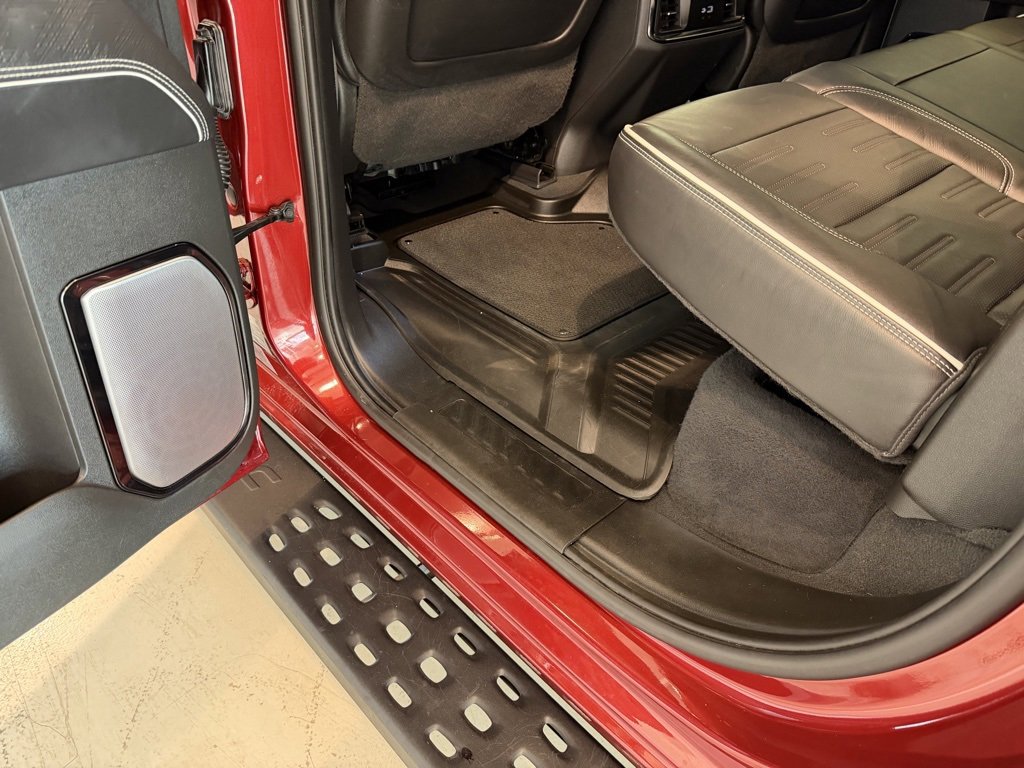 Used 2022 GMC Sierra 1500 AT4X image 39