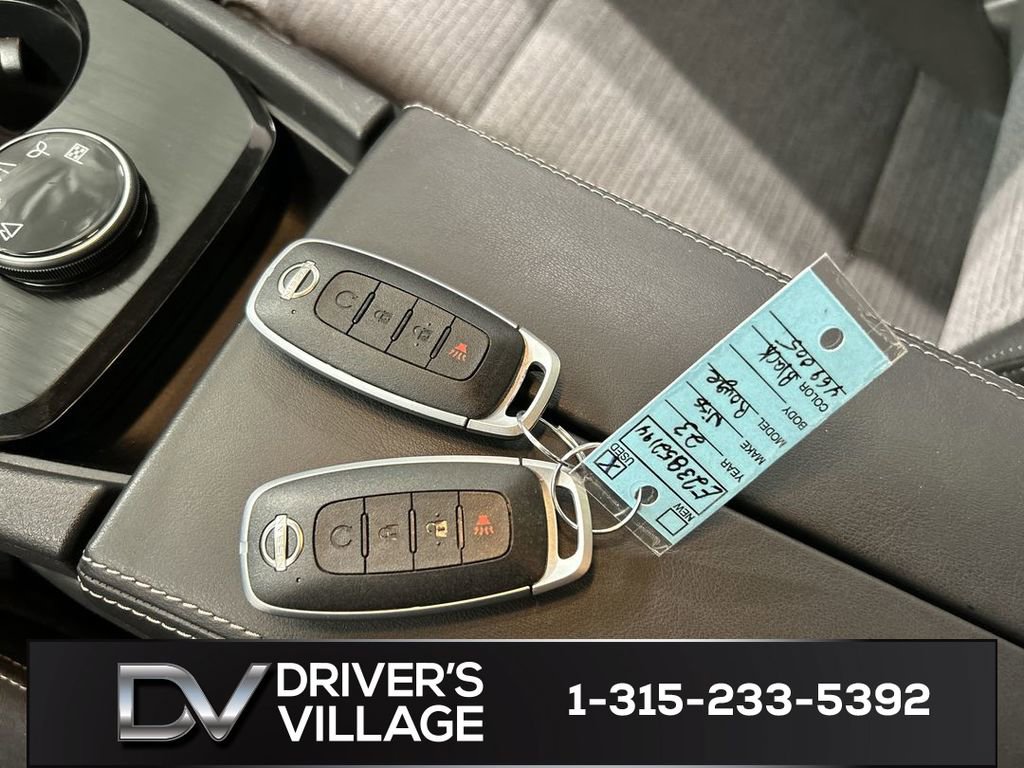 Used 2023 Nissan Rogue SV AWD/4WD image 12