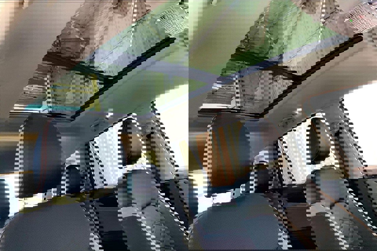 Used 2024 Volkswagen Atlas Peak Edition SE image 27