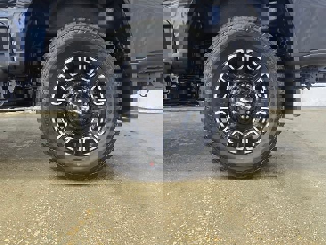 New 2025 Ford F350 Platinum w/ FX4 Off-Road Package image 22