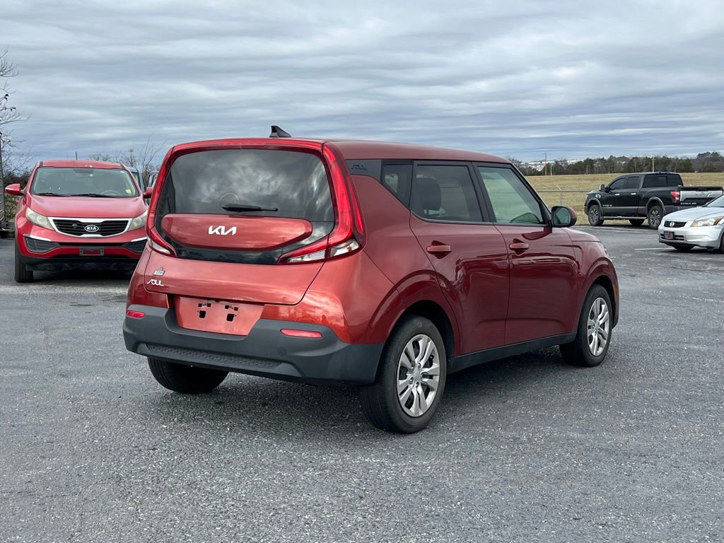 Used 2022 Kia Soul LX image 5