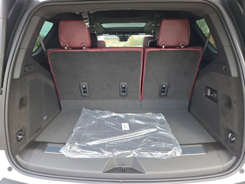 New 2026 Cadillac Escalade Luxury image 19