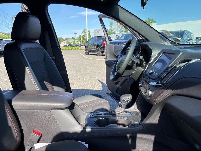 Used 2023 Chevrolet Equinox RS AWD/4WD image 16