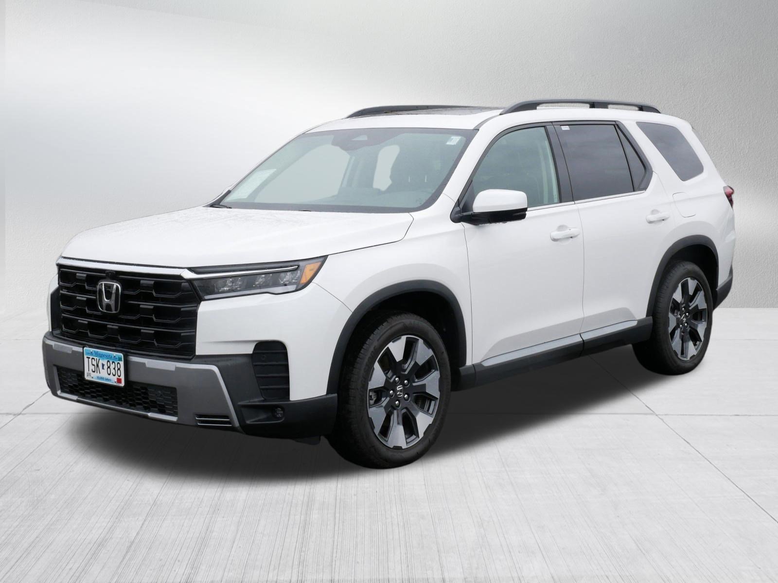 Certified 2026 Honda Pilot Elite image 3