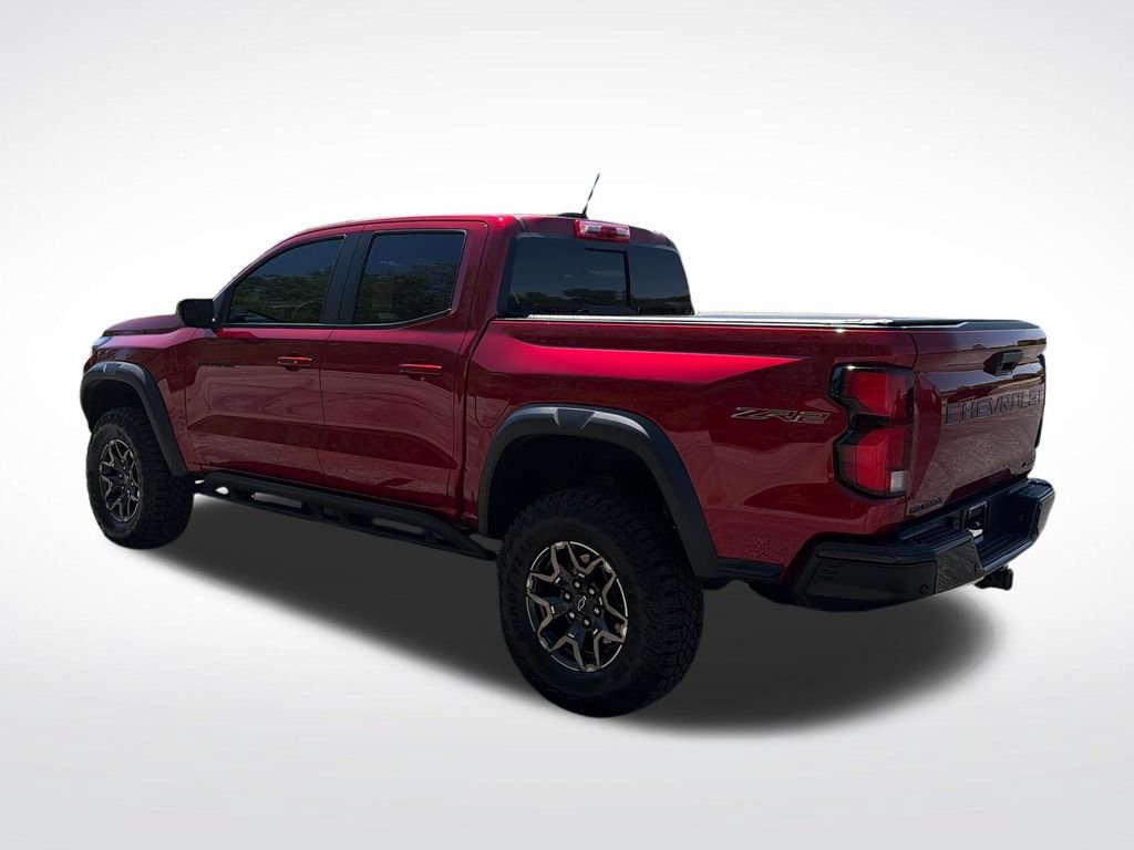 Used 2025 Chevrolet Colorado ZR2 w/ Technology Package AWD/4WD image 3