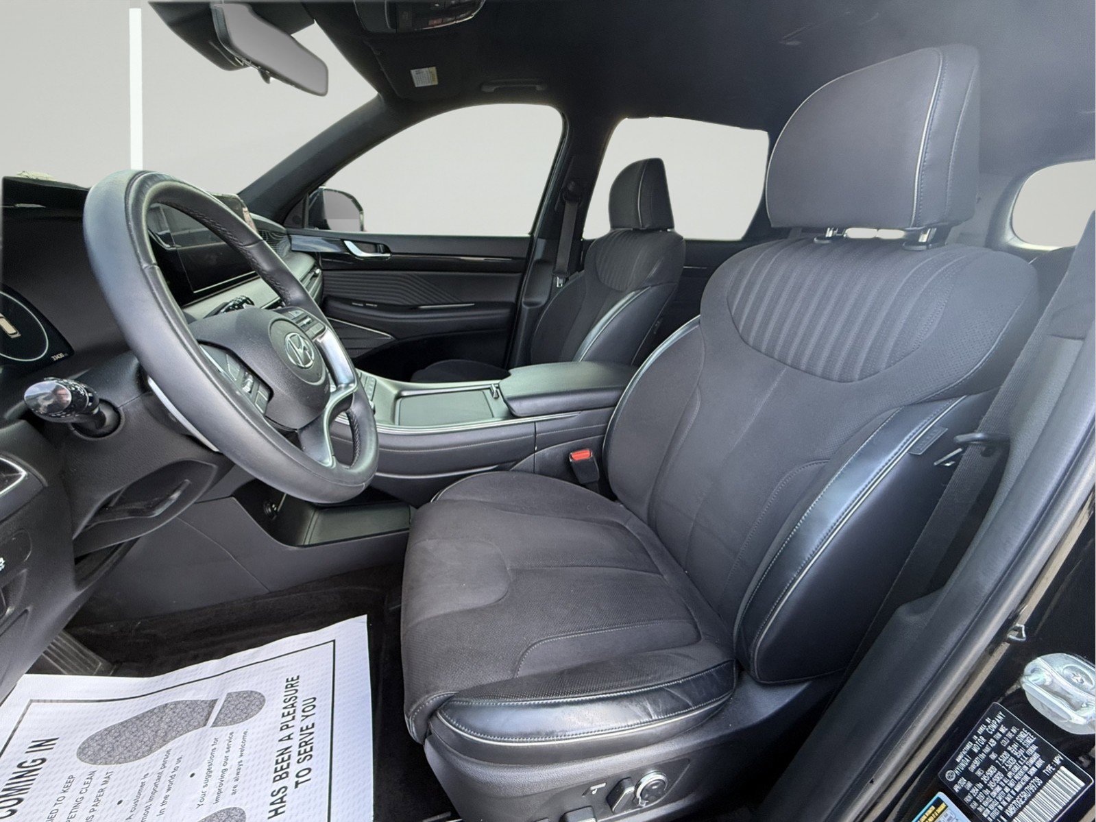 Used 2024 Hyundai Palisade Calligraphy image 4